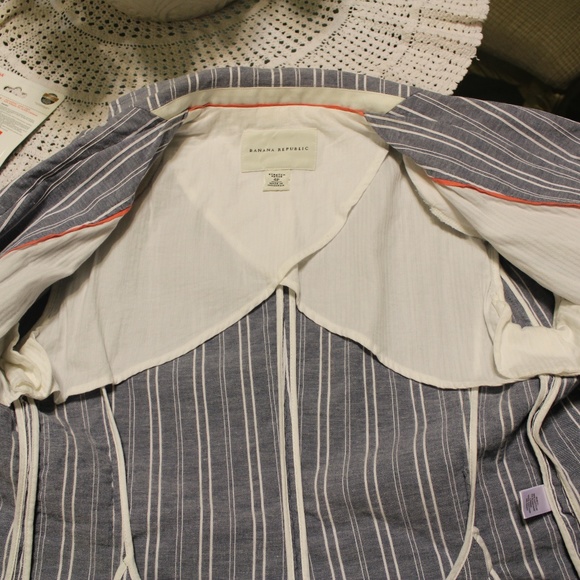 Banana Republic Slim cut One Button Blazer - Picture 6 of 11